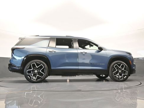 Used 2025 Chevrolet Traverse High Country FWD image 73