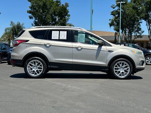 Used 2017 Ford Escape Titanium FWD image 2