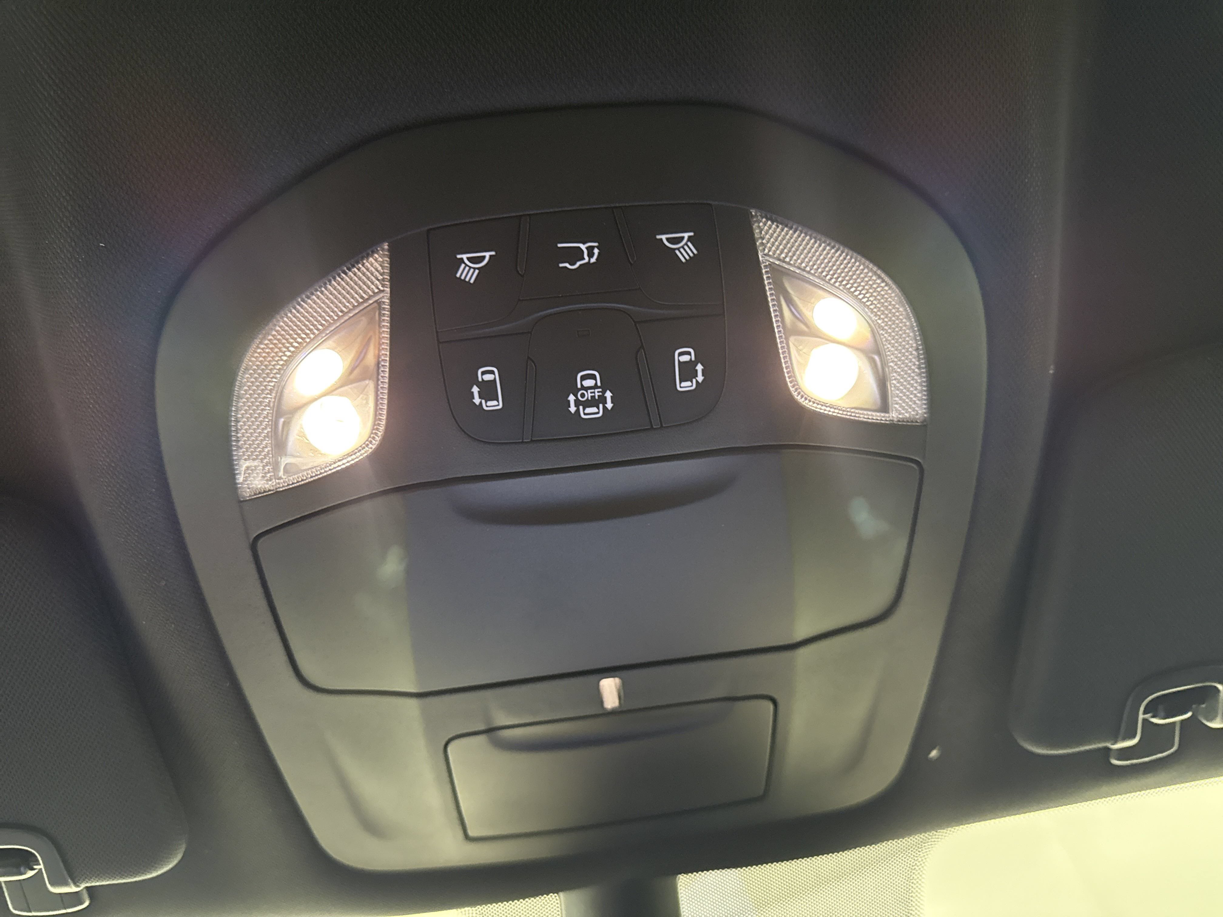 New 2026 Chrysler Voyager LX FWD image 24