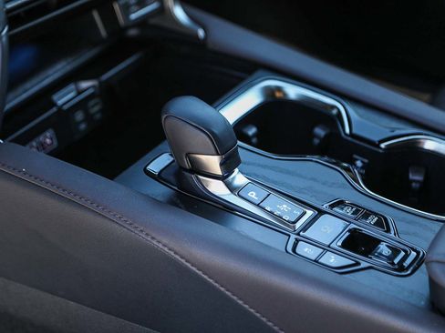 Certified 2025 Lexus RX 450h AWD w/ Luxury Package image 18