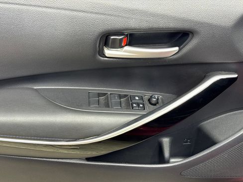 Used 2021 Toyota Corolla XSE FWD image 8