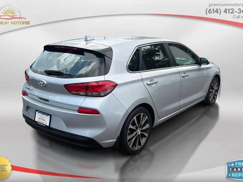 Used 2018 Hyundai Elantra GT FWD image 5