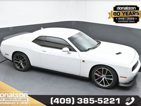 Used 2018 Dodge Challenger R/T Scat Pack w/ Leather Interior Group RWD image 16