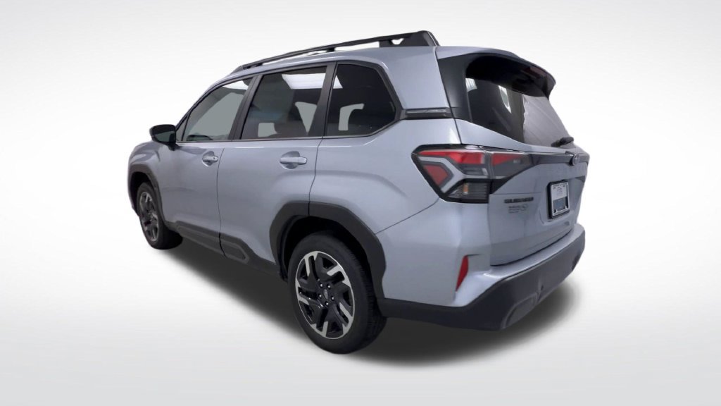 Used 2025 Subaru Forester Limited AWD/4WD image 23