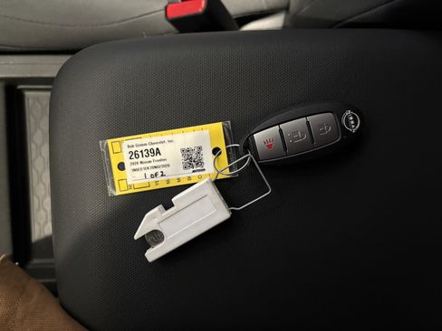 Used 2024 Nissan Frontier S w/ Technology Package image 23