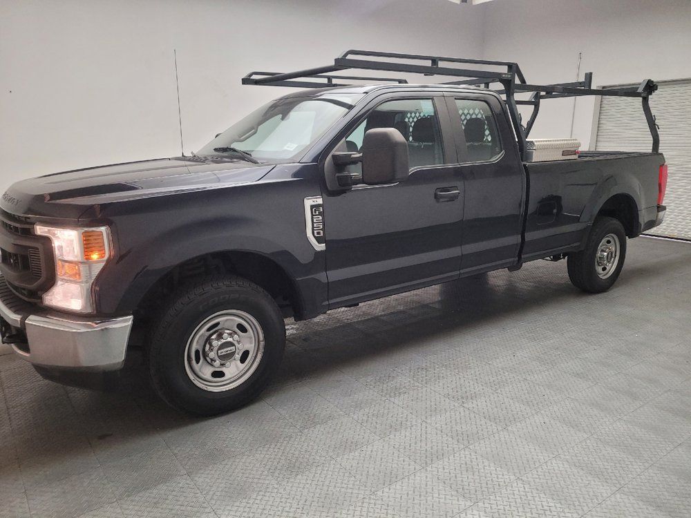 Used 2021 Ford F250 XL w/ Power Equipment Group RWD image 2