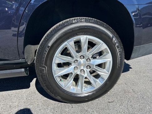 Used 2024 Chevrolet Tahoe Premier w/ Premium Package image 11