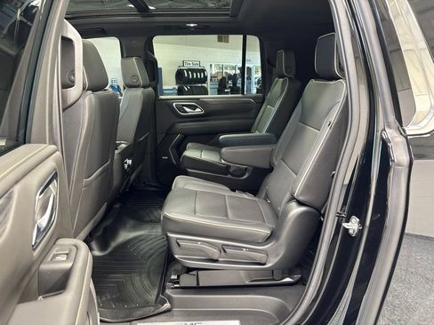 Used 2022 GMC Yukon XL SLT w/ SLT Premium Package AWD/4WD image 48