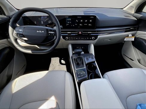 New 2026 Kia Sportage EX FWD image 10