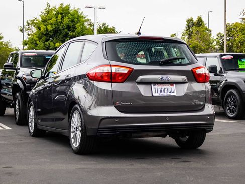 Used 2014 Ford C-MAX SEL w/ Equipment Group 301A FWD image 8