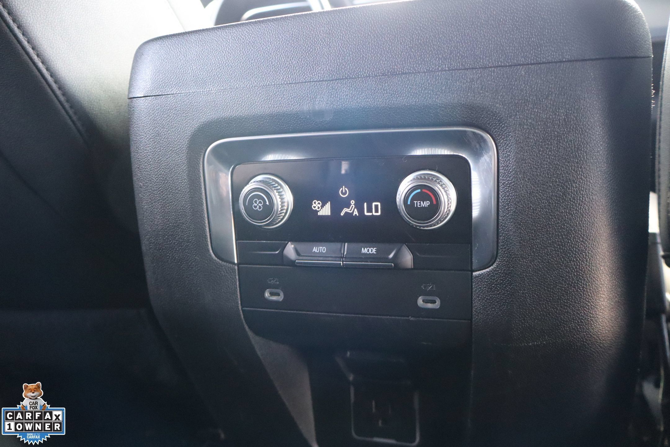 Used 2024 GMC Yukon SLT AWD/4WD image 30