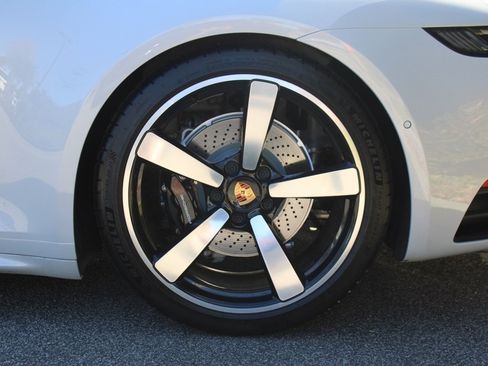 Used 2024 Porsche 911 Carrera 4S image 13