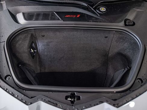 Used 2024 Chevrolet Corvette Stingray Premium Cpe w/ Z51 Performance Package RWD image 5