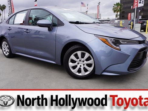 Certified 2025 Toyota Corolla LE image 1