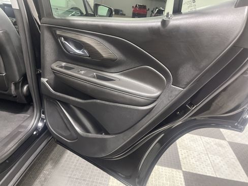 Used 2023 GMC Terrain SLT w/ Elevation Edition image 19