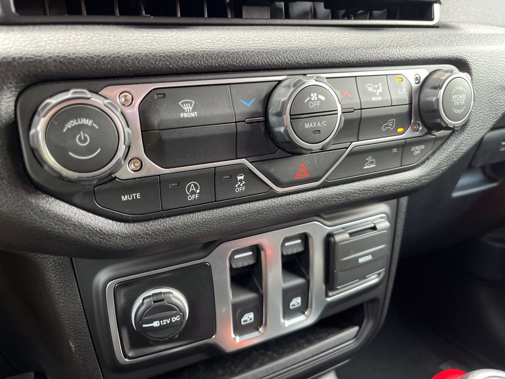 Used 2026 Jeep Wrangler Sport AWD/4WD image 36