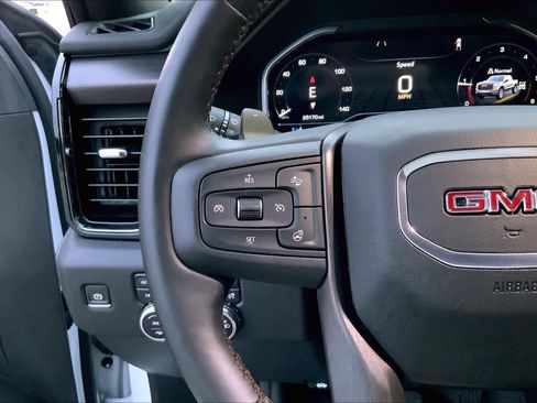 Used 2025 GMC Sierra 1500 AT4 w/ AT4 Premium Package AWD/4WD image 22