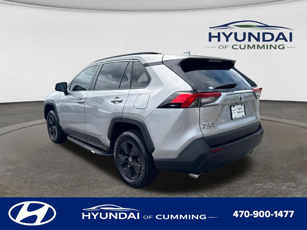 Used 2024 Toyota RAV4 LE AWD/4WD image 6