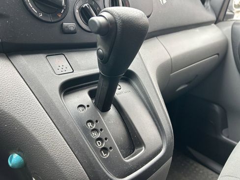 Used 2019 Nissan NV200 SV w/ Back Door Glass Package image 30