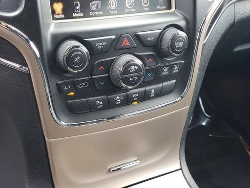 Used 2014 Jeep Grand Cherokee Summit w/ Trailer Tow Group IV image 27