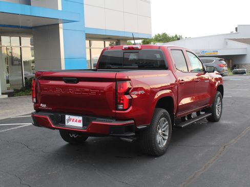 New 2026 Chevrolet Colorado LT w/ LT Convenience Package AWD/4WD image 4