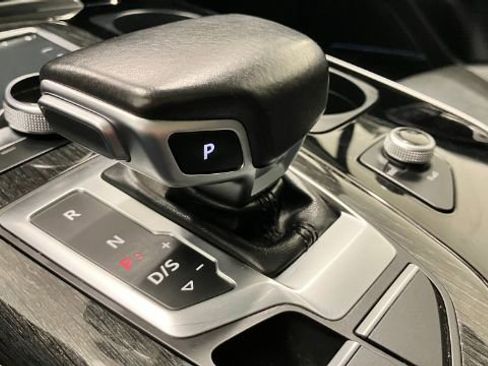 Used 2017 Audi Q7 3.0T Premium Plus image 31