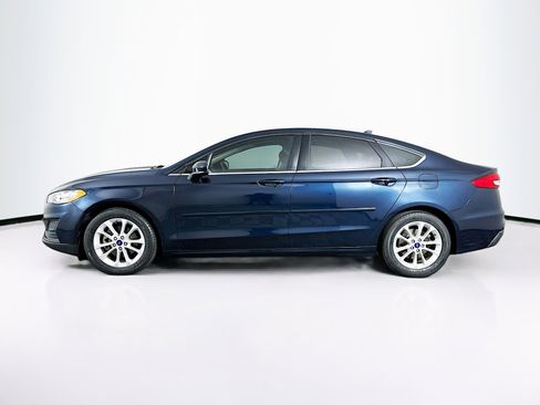 Used 2020 Ford Fusion SE image 4
