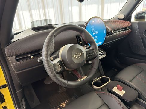 Certified 2025 MINI Cooper S FWD image 4