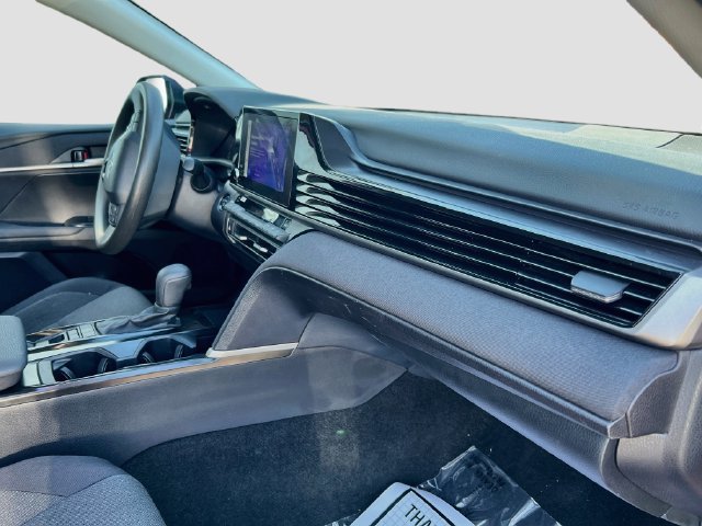 Used 2025 Toyota Camry LE FWD image 26