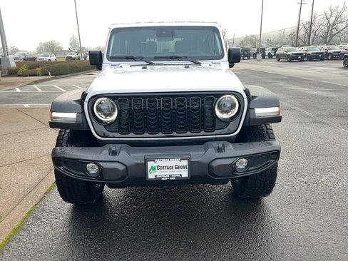 Used 2024 Jeep Wrangler Willys image 12