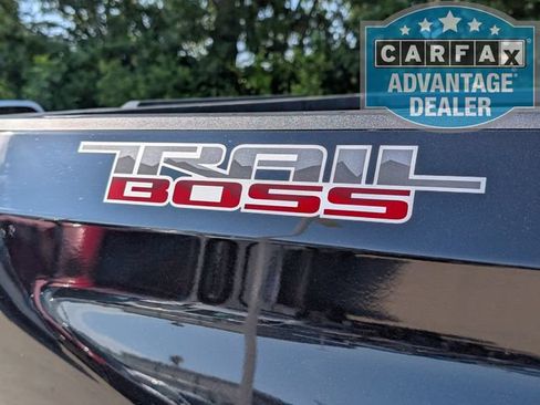 Used 2025 Chevrolet Silverado 1500 LT Trail Boss w/ Convenience Package II AWD/4WD image 36