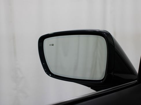Used 2019 Buick Enclave Avenir w/ Avenir Technology Package FWD image 12