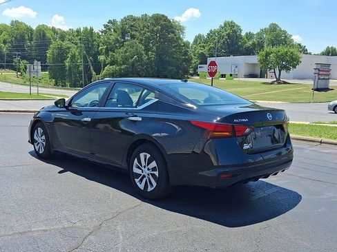 Used 2020 Nissan Altima 2.5 S FWD image 4