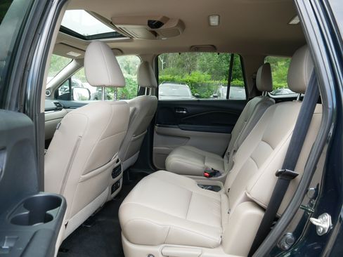 Used 2020 Honda Pilot Touring image 34