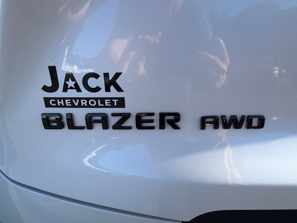 Used 2024 Chevrolet Blazer LT w/ Midnight/Sport Edition AWD/4WD image 7