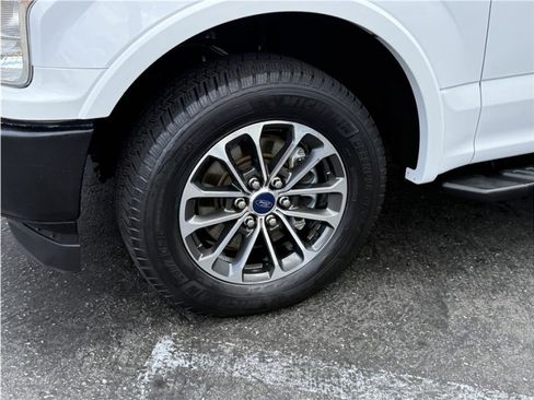 Used 2018 Ford F150 XLT w/ Equipment Group 302A Luxury image 11