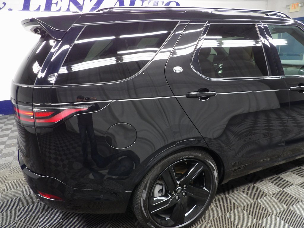 Used 2024 Land Rover Discovery Dynamic SE AWD/4WD image 29
