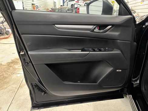 Used 2018 MAZDA CX-5 Touring w/ Preferred Equipment Package AWD/4WD image 11