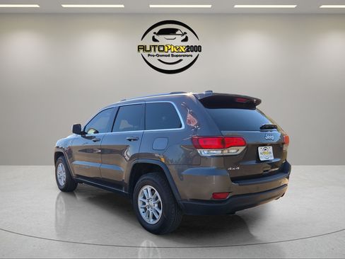 Used 2020 Jeep Grand Cherokee Laredo AWD/4WD image 5