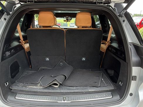 Certified 2025 Jeep Grand Cherokee L Summit AWD/4WD image 13
