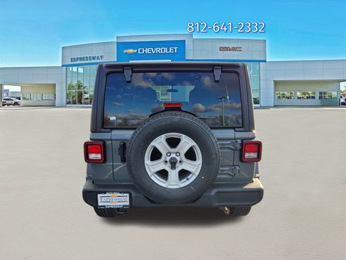 Used 2022 Jeep Wrangler Unlimited Sport image 6