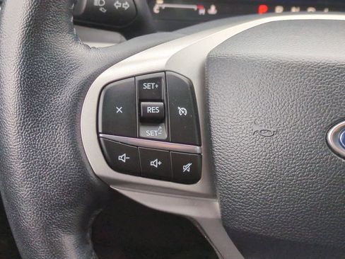 Used 2022 Ford Explorer XLT w/ Equipment Group 202A image 25