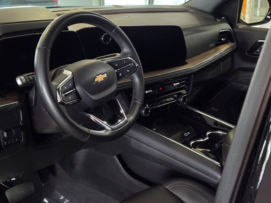 Used 2025 Chevrolet Tahoe High Country RWD image 27