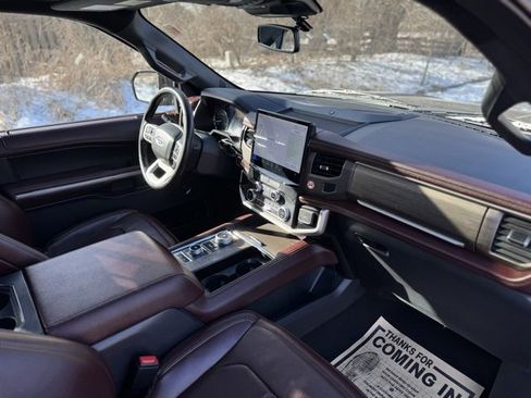 Used 2024 Ford Expedition Max Limited image 19