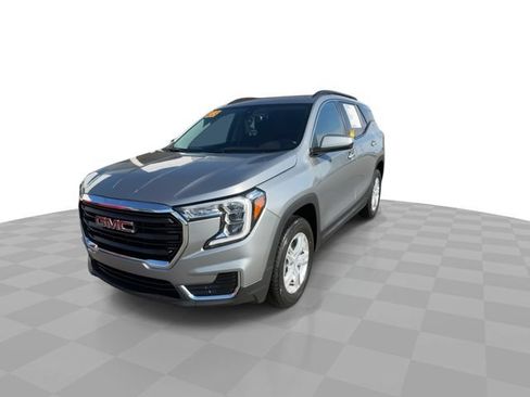 Certified 2023 GMC Terrain SLE w/ Driver Convenience Package AWD/4WD image 4