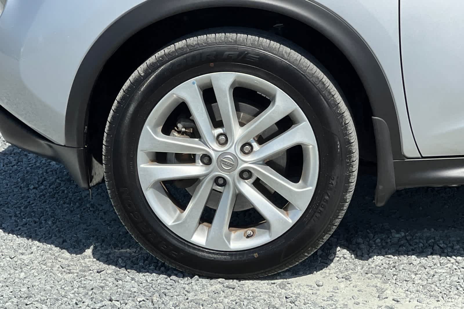 Used 2013 Nissan Juke S FWD image 48