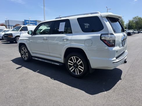 Used 2021 Toyota 4Runner Limited AWD/4WD image 8