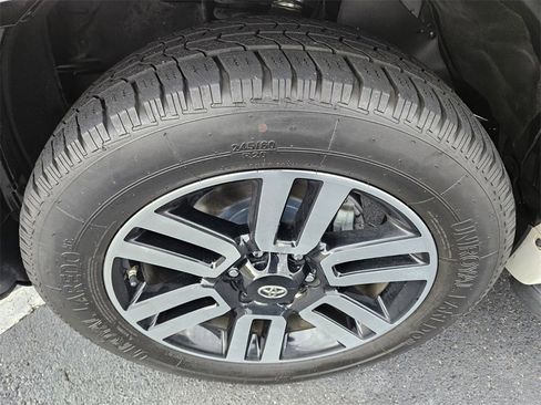 Used 2021 Toyota 4Runner Limited image 19