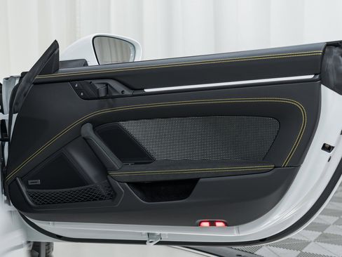 Certified 2025 Porsche 911 GT3 RS image 29