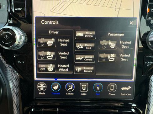 Used 2019 RAM 1500 Limited AWD/4WD image 36